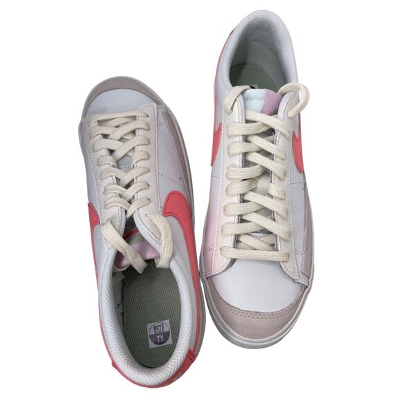 Nike Blazer Low 77 White & Pink Swoosh Sneakers Boys Size 7Y New With Tags - Picture 12 of 13